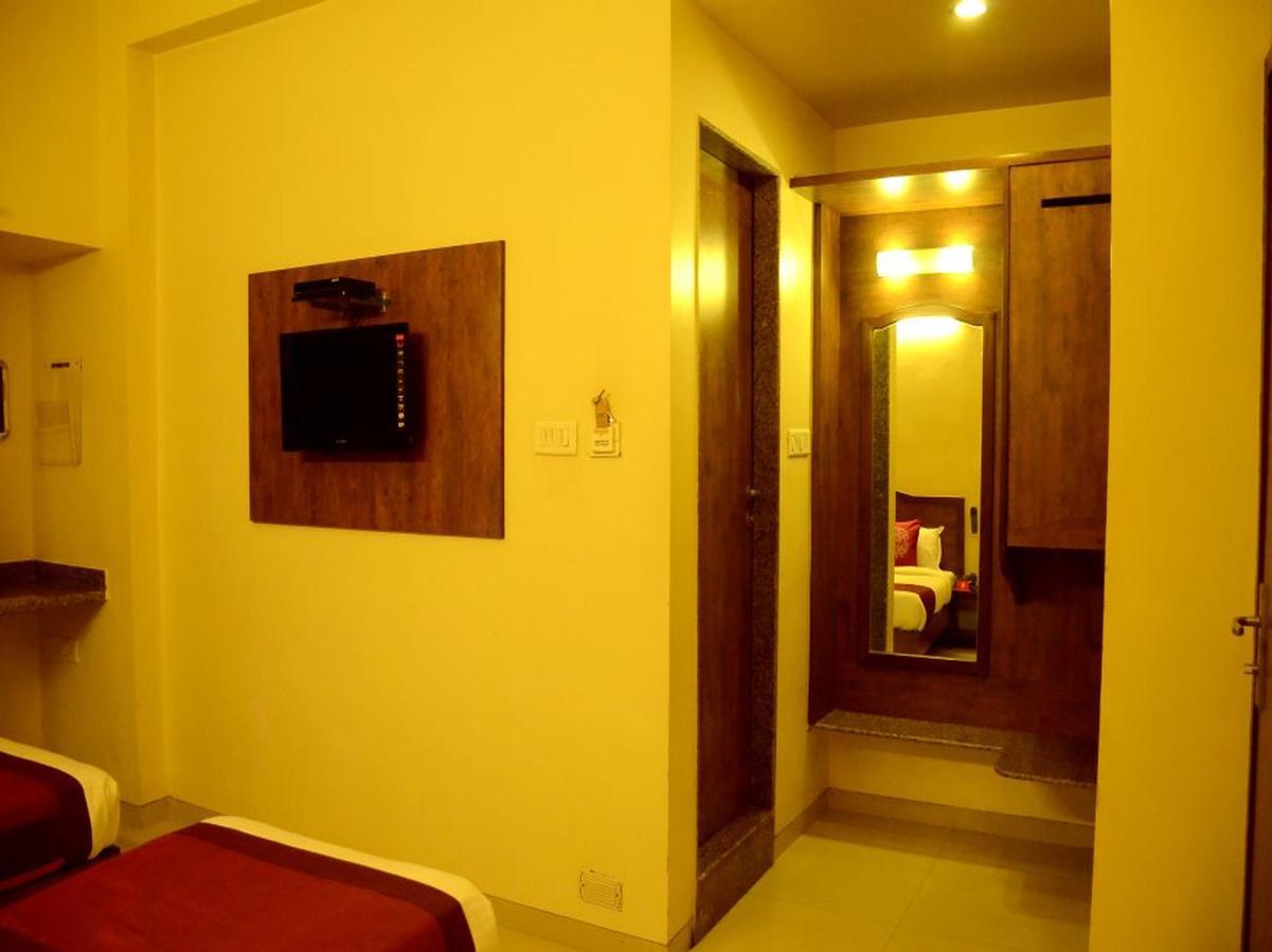 Hotel Ashiyana Pune Exterior photo